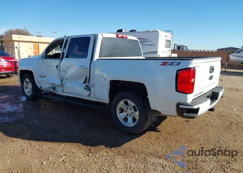 2018 Chevrolet Silverado 1500 2Lt z USA, uszkodzony, nr VIN 3GCUKREC7JG633255